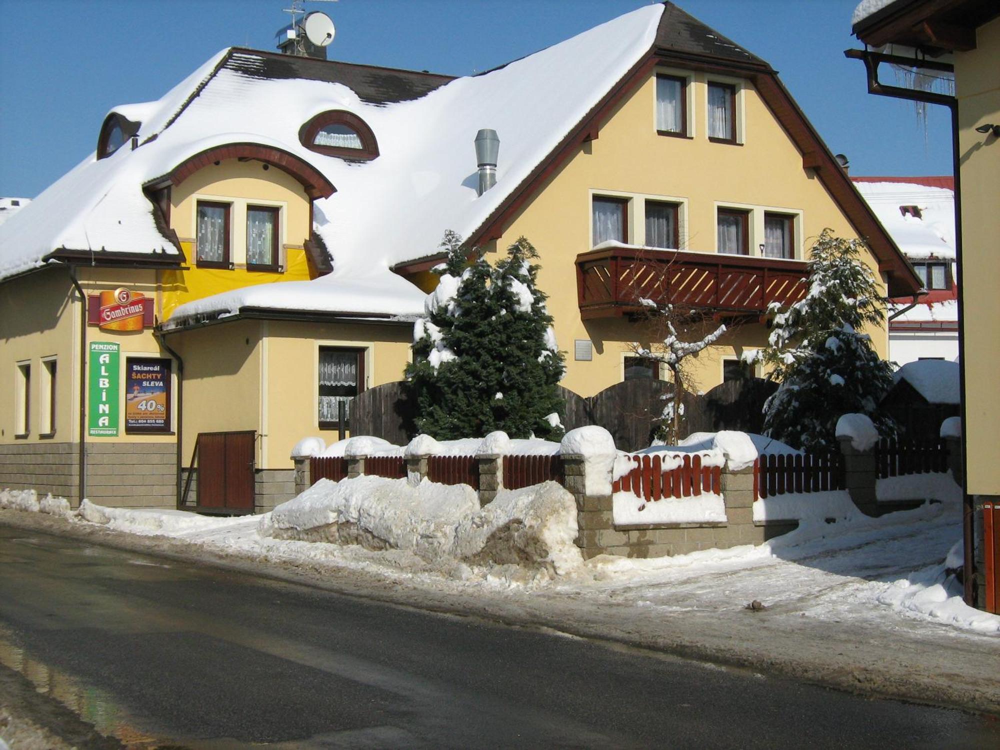 Penzion Albina - Restaurace Vysoke nad Jizerou Exterior photo